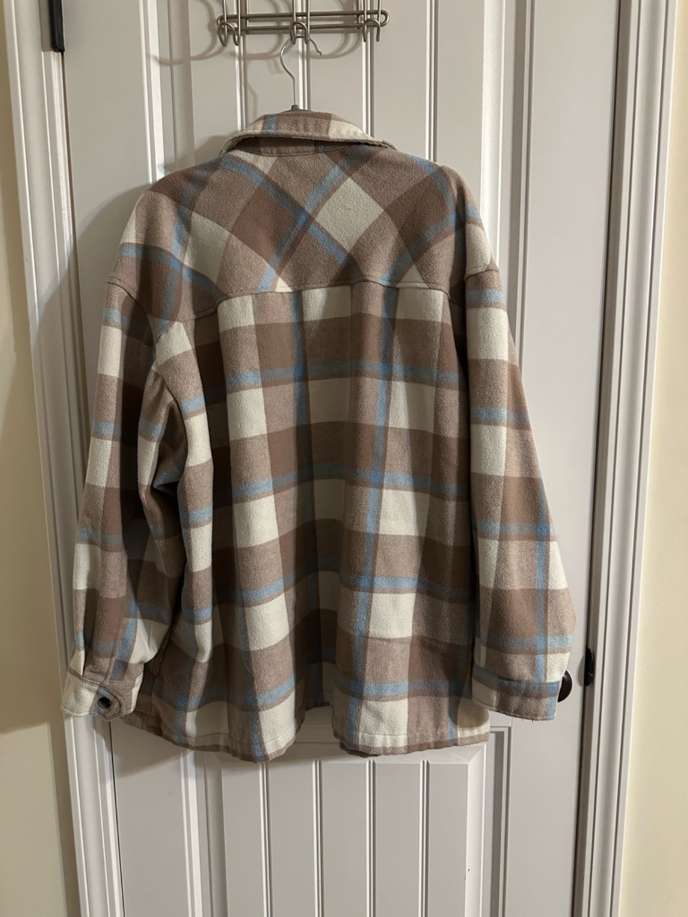 Unbranded Women's Beige Plaid Utility Jacket - Picture 3 of 3